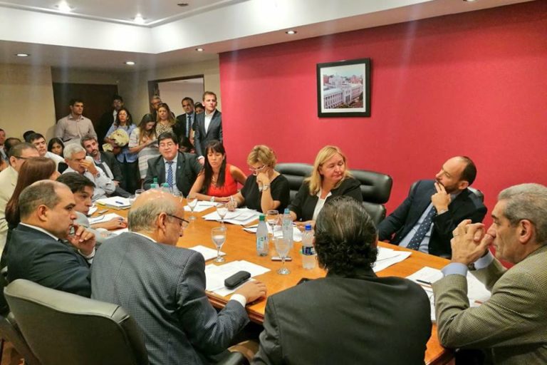 28377558_1916776655062418_5393758632971544675_n